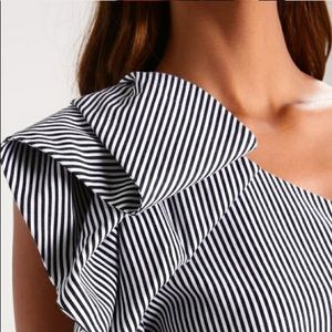Brand new - size 8- one shoulder ruffle top